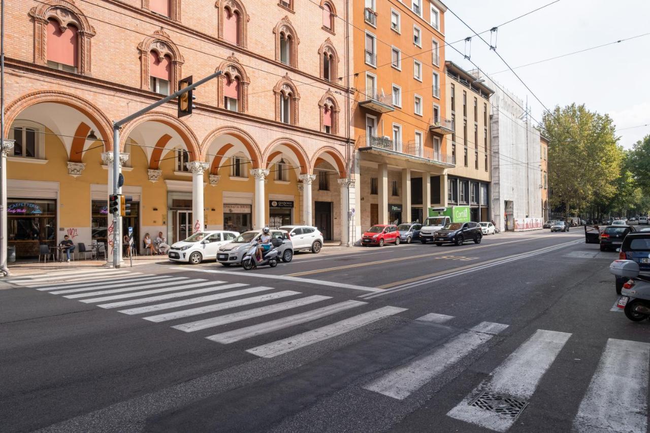 בולוניה A Due Passi Dalla Pinacoteca Apartment מראה חיצוני תמונה